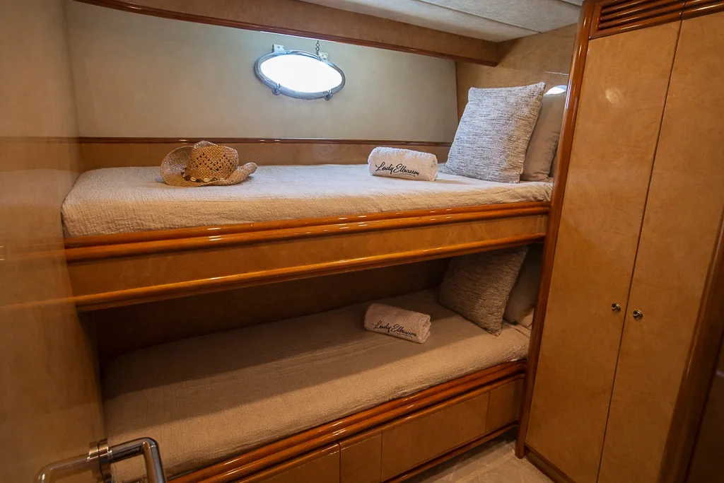 Bunk cabin aboard Lady Elbaum, Astondoa 72 yacht charter