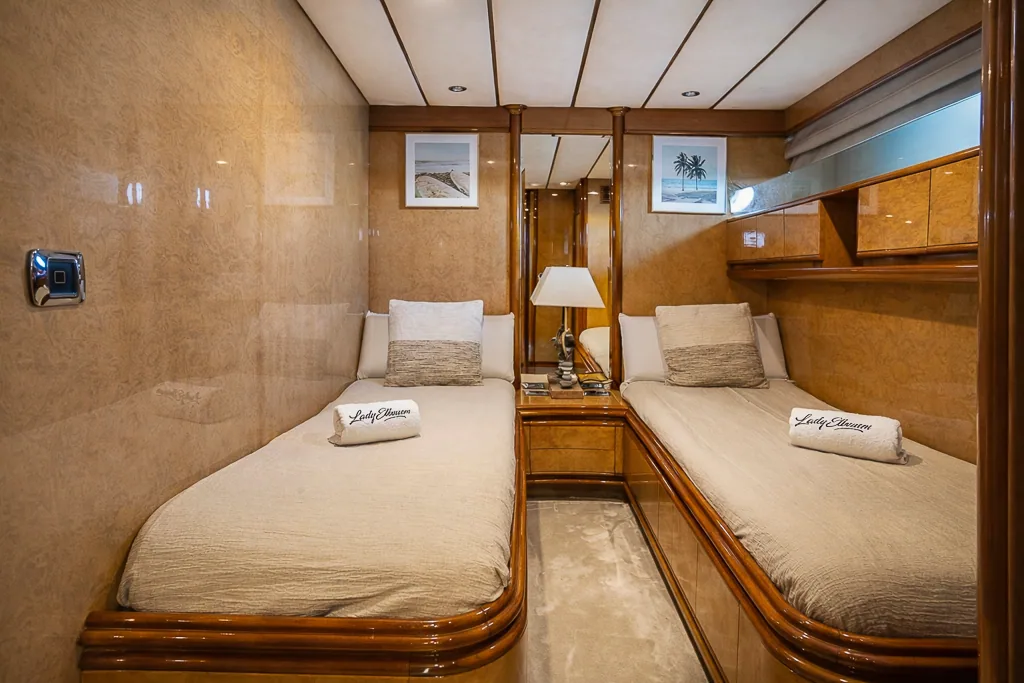 Twin guest cabin aboard Lady Elbaum, Astondoa 72